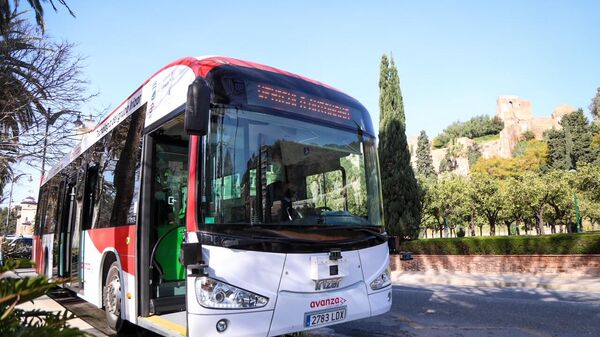 Un autobús autónomo del proyecto Automost en Málaga - Sputnik Mundo