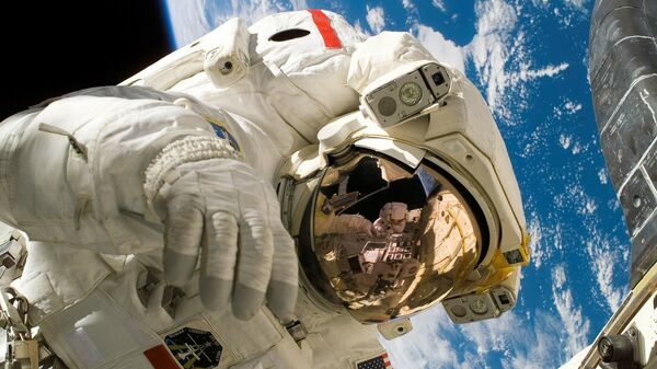Un astronauta, imagen referencial - Sputnik Mundo
