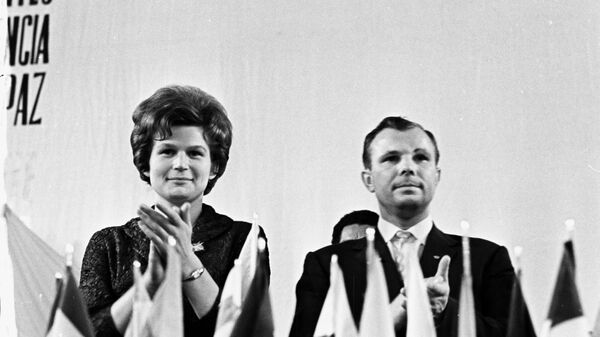 Valentina Tereshkova y Yuri Gagarin, cosmonautas soviéticos - Sputnik Mundo