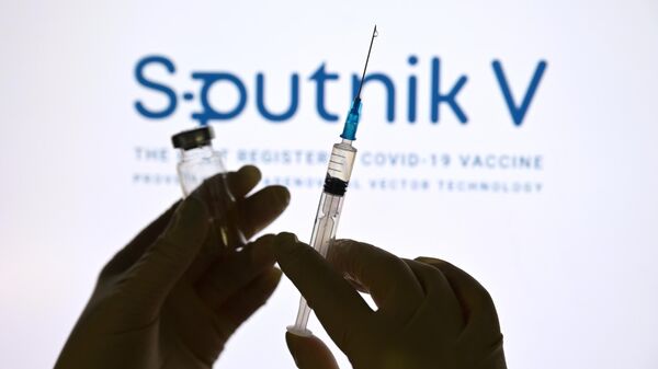 Una dosis de la vacuna rusa Sputnik V - Sputnik Mundo