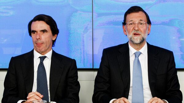 Los expresidentes del Gobierno español José María Aznar y Mariano Rajoy - Sputnik Mundo