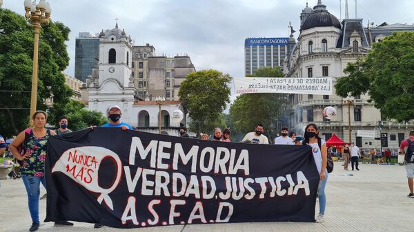 La Mesa de Encuentro Memoria, Verdad y Justicia realizó un evento especial en la Plaza de Mayo - Sputnik Mundo