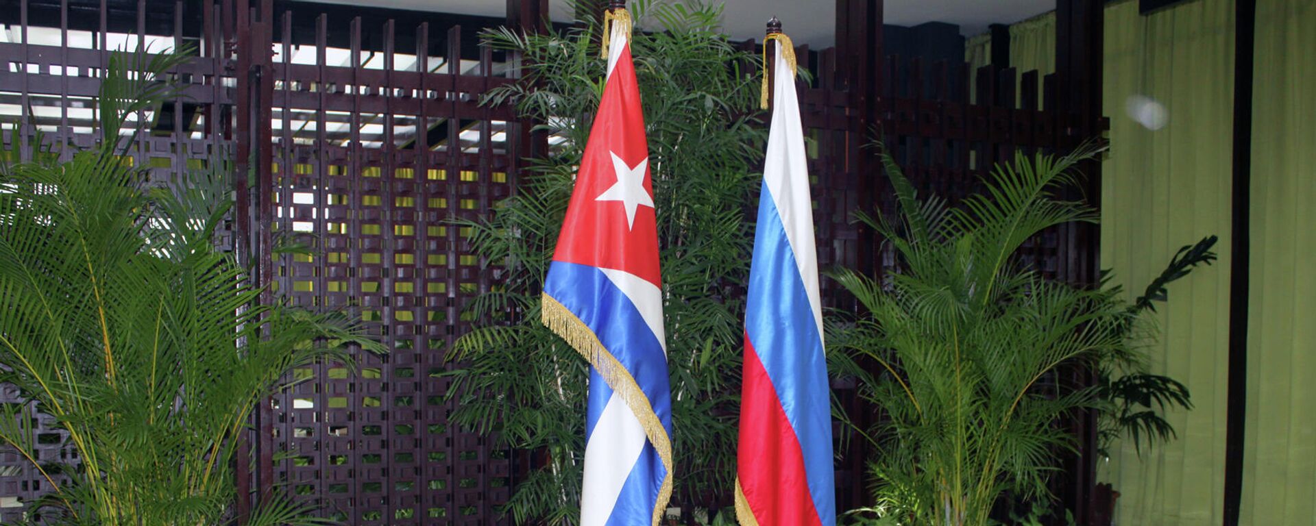 Banderas de Cuba y Rusia - Sputnik Mundo, 1920, 30.03.2023