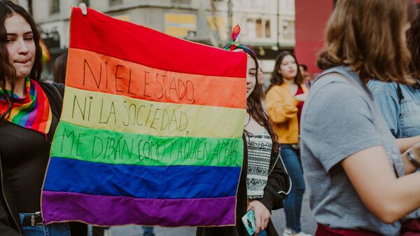 Marcha por el Orgullo LGBTI en Chile - Sputnik Mundo