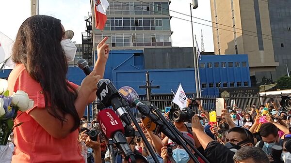 Verónika Mendoza, candidata presidencial de Juntos por el Perú, en campaña - Sputnik Mundo