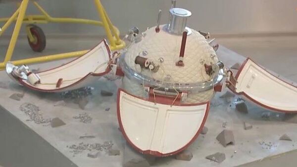 El Ministerio de Defensa de Rusia muestra unos aparatos espaciales únicos - Sputnik Mundo