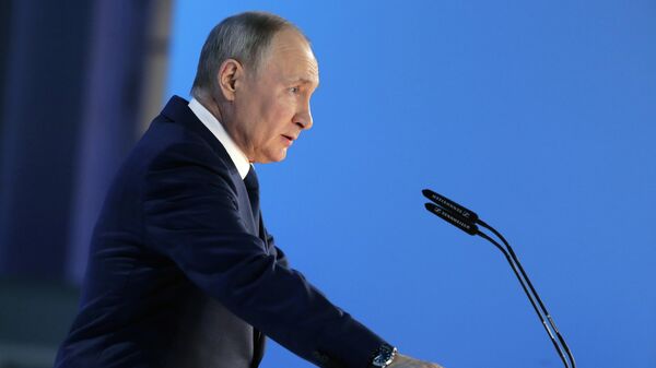 El presidente de Rusia, Vladímir Putin, dirige su mensaje anual a la Asamblea Federal - Sputnik Mundo