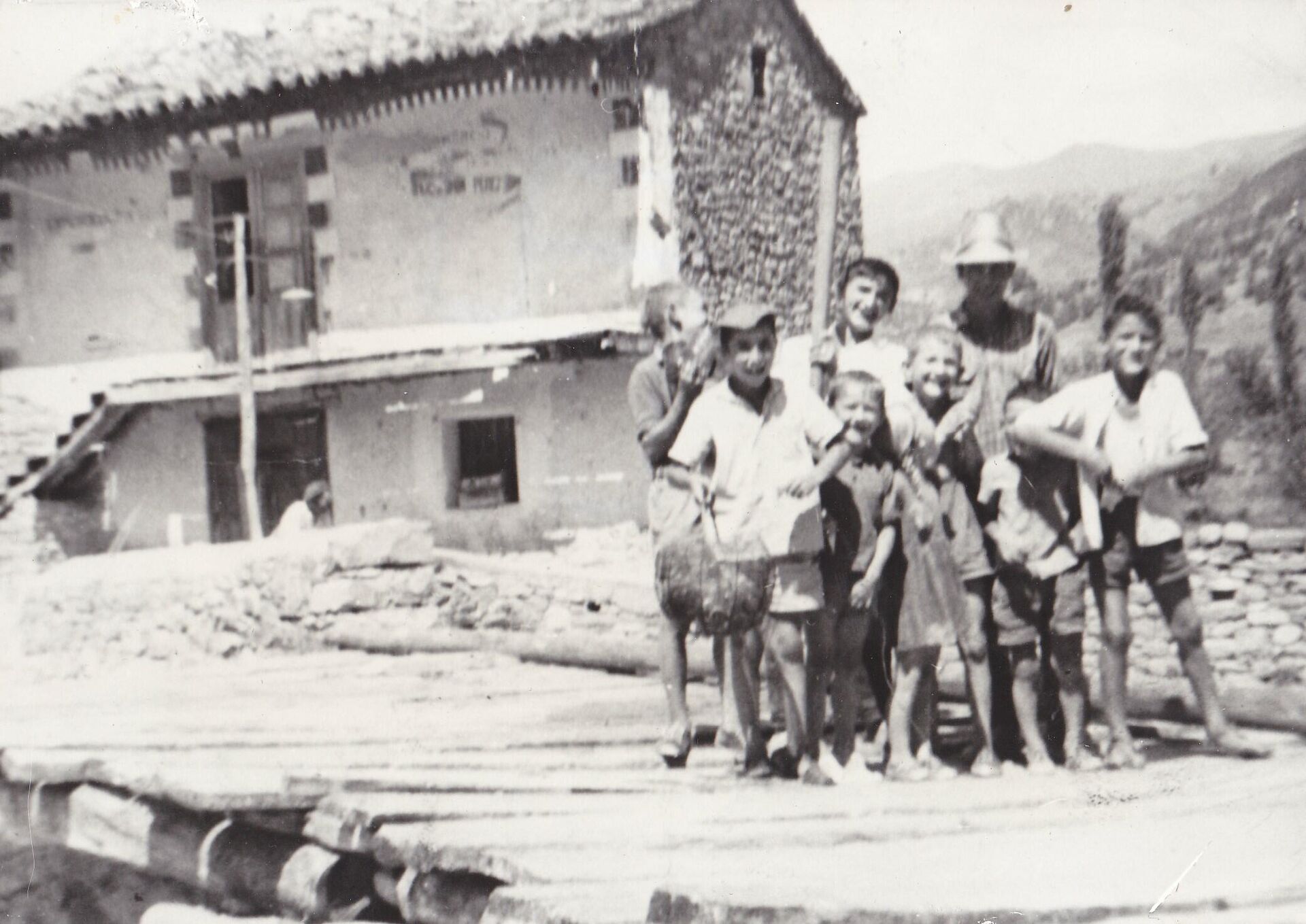Niños en Jánovas (Huesca) - Sputnik Mundo, 1920, 22.04.2021
