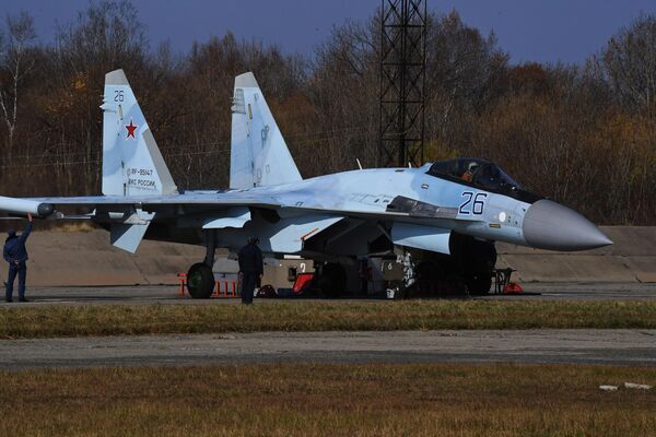 Un caza multipropósito Su-35S de las Fuerzas Aeroespaciales de Rusia - Sputnik Mundo