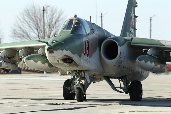 Un Su-25 Grach de la Fuerza Aérea Militar de Rusia, dónde se emplea en regimientos de asalto. - Sputnik Mundo