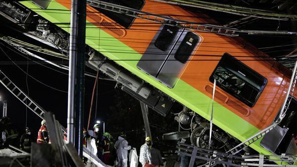 Se desploma un puente de metro de la Ciudad de México - Sputnik Mundo