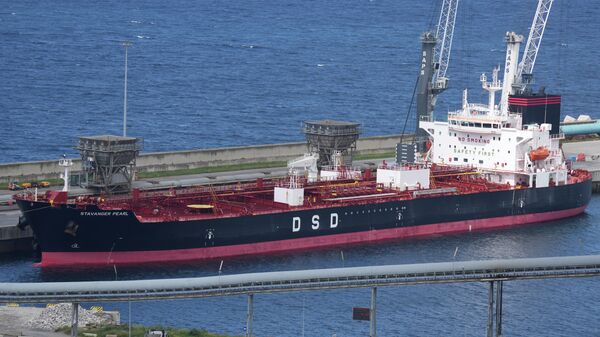 Buque mercante Stavanger Pearl, atracado en Bilbao - Sputnik Mundo