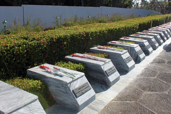 Tumbas de soldados internacionalistas soviéticos muertos en Cuba - Sputnik Mundo