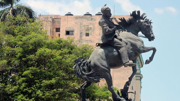 Estatua a José Martí en La Habana - Sputnik Mundo