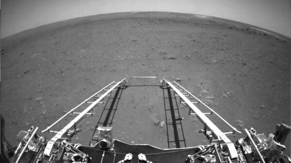 La sonda china Tianwen-1 registra sus primeras imágenes de la superficie marciana - Sputnik Mundo