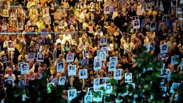Marcha de silencio en conmemoración de las víctimas de la ditadura en Uruguay  - Sputnik Mundo
