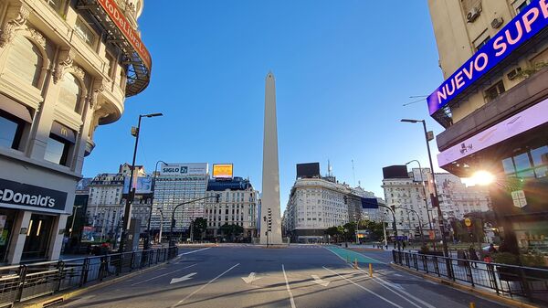 El área del Obelisco, la Avenida 9 de julio, el palacio de Tribunales y el Teatro Colón, escenas de una ciudad fantasma - Sputnik Mundo