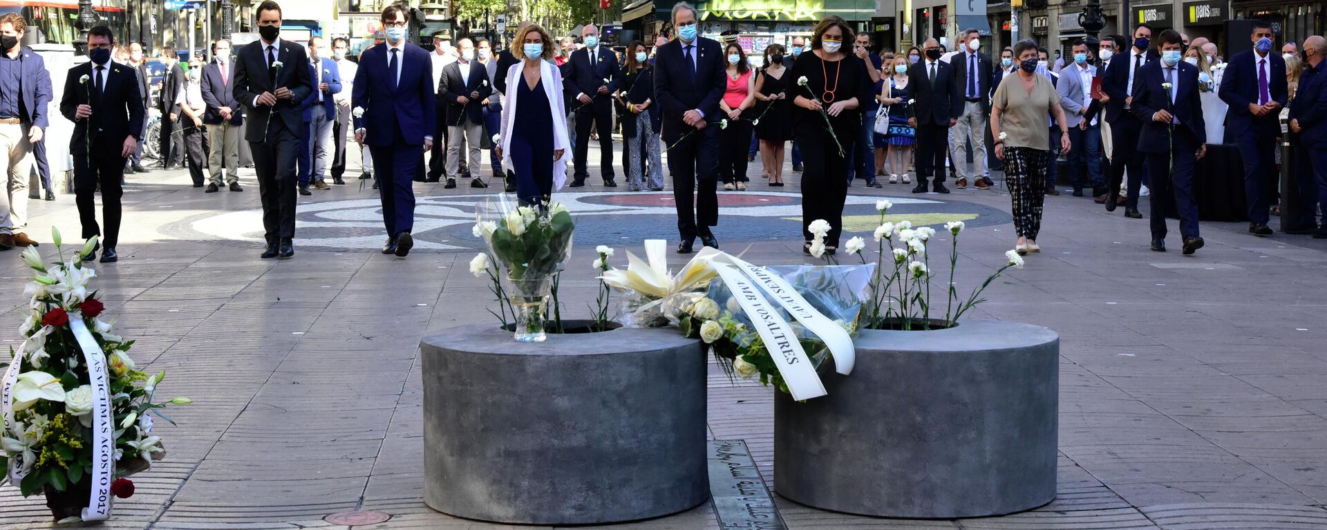 Homenaje a las víctimas de los atentados de Cataluña - Sputnik Mundo, 1920, 18.01.2022