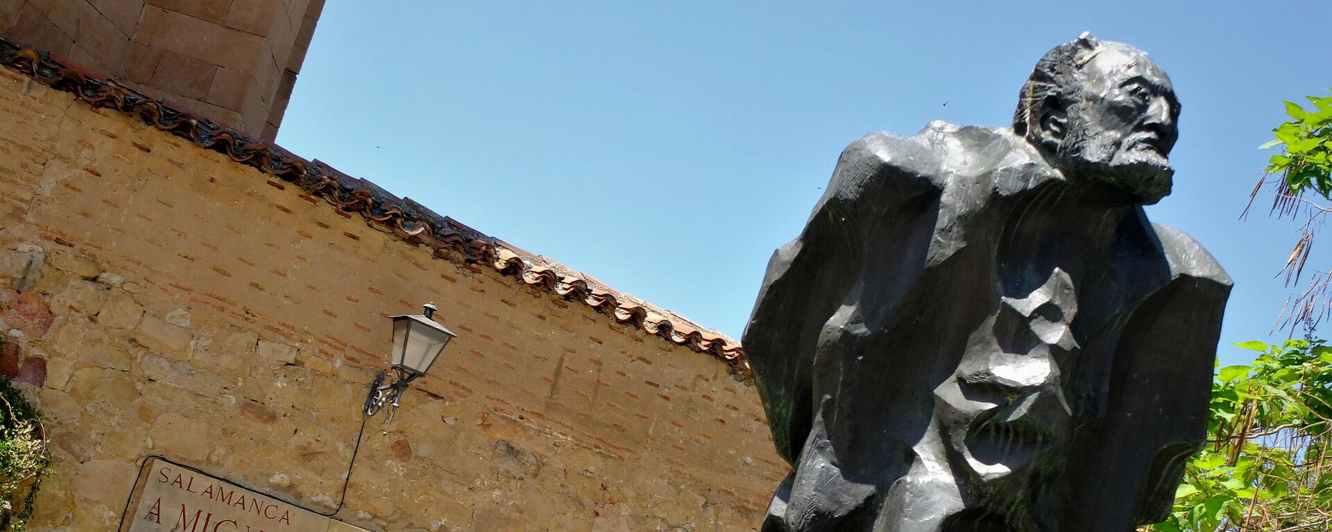 Estatua de Miguel de Unamuno en Salamanca - Sputnik Mundo, 1920, 12.06.2021