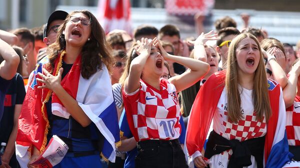 Болельщики сборной Хорватии во время матча Хорватия-Англия  - Sputnik Mundo