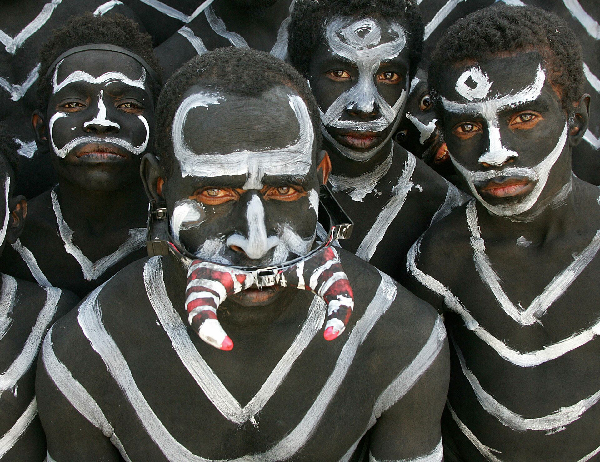 Miembros de la tribu del Lago Kopiago (Papúa Nueva Guinea) - Sputnik Mundo, 1920, 17.06.2021
