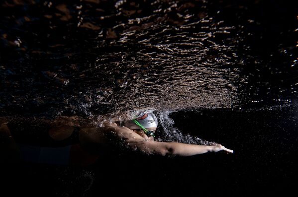 El  nadador nacional turco Nil Sahin, de Sebnem Coskun, Turquía. - Sputnik Mundo