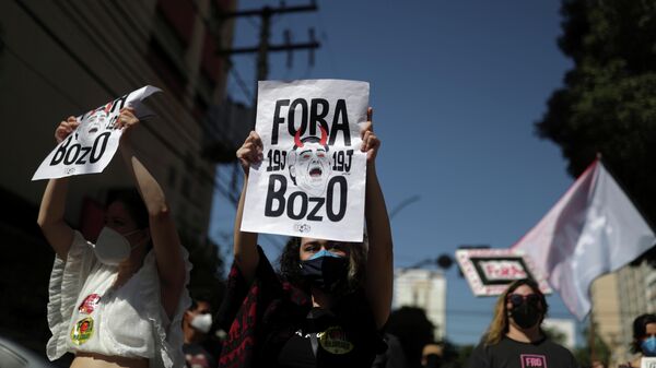 Protestas contra el presidente brasileño Jair Bolsonaro en Goiania, Brasil - Sputnik Mundo