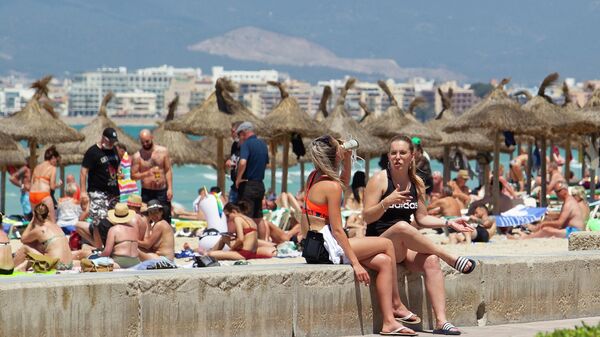 Turistas en Playa de Palma (Mallorca) - Sputnik Mundo