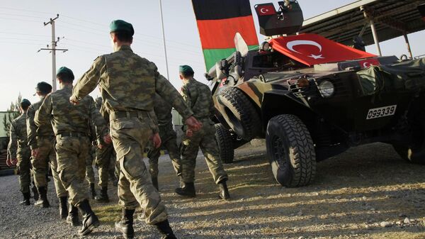 Soldados turcos en el campamento de la OTAN  Dogan en Kabul, Afganistán, octubre de 2012. - Sputnik Mundo