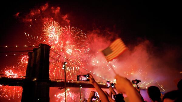 Los fuegos artificiales por el Día de la Independencia en EEUU - Sputnik Mundo
