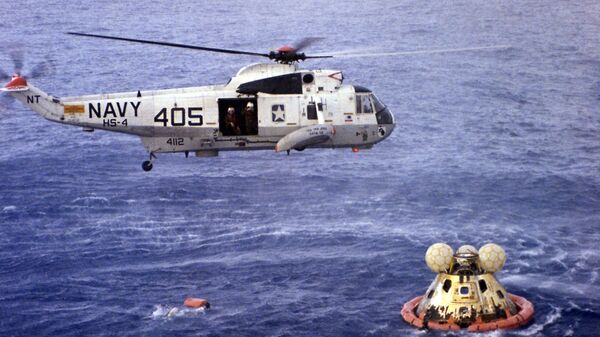 Rescatre del 'Apollo 13' en pleno océano Pacífico - Sputnik Mundo