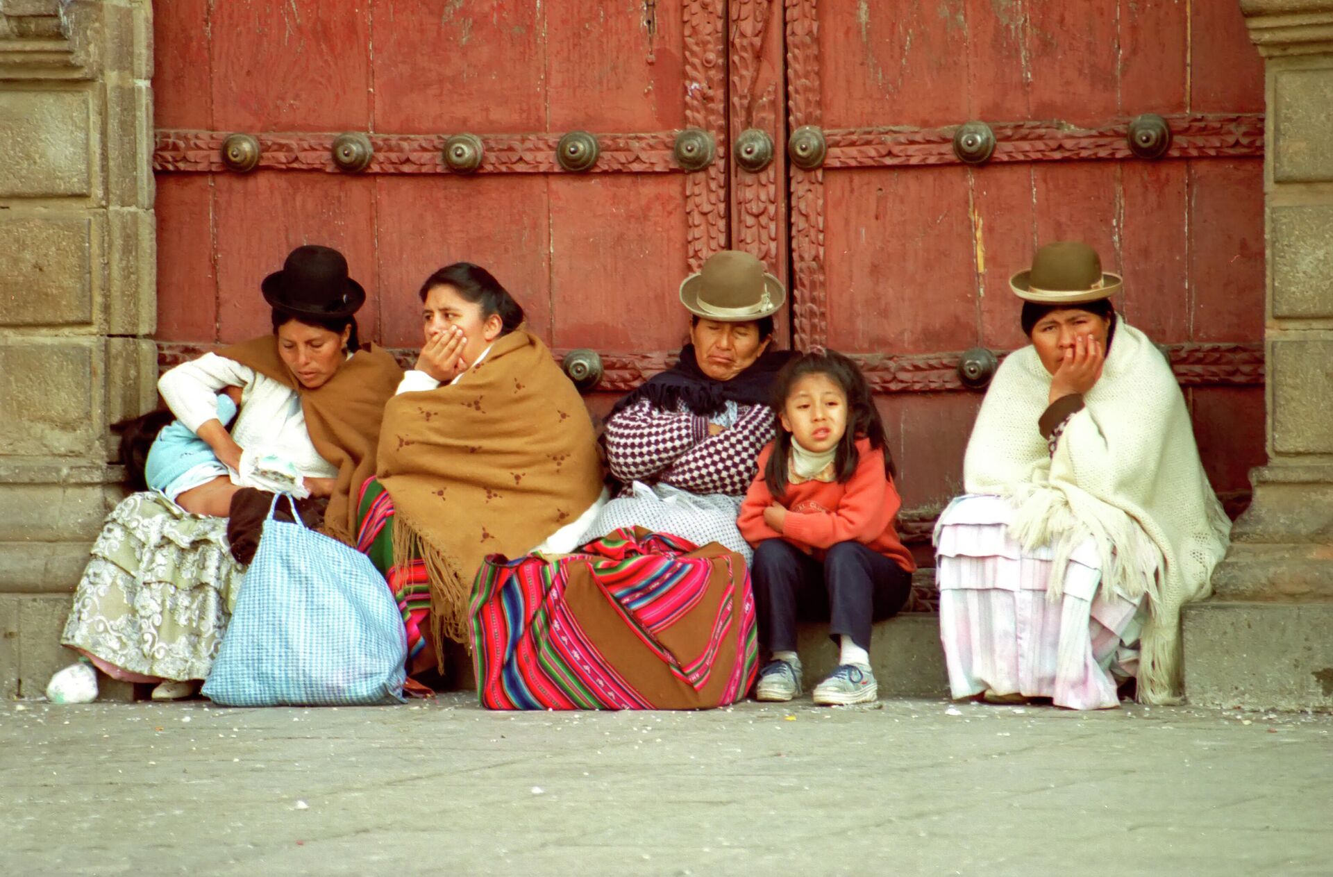 Mujeres con vestimenta tradicional en La Paz - Sputnik Mundo, 1920, 13.07.2021