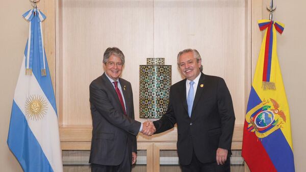 Guillermo Lasso, presidente de Ecuador, y Alberto Fernández, presidente de Argentina - Sputnik Mundo