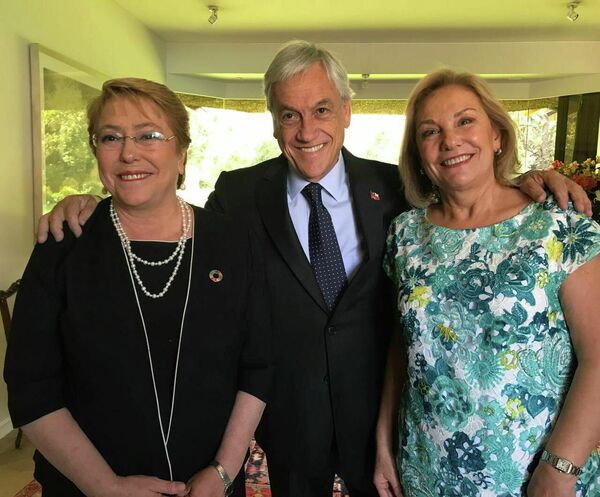 El actual presidente chileno, Sebastián Piñera, vive en su casa de Las Condes, comuna al noroeste de Santiago. La propiedad tiene 11.900 metros cuadrados y está valuada en 3.000 millones de pesos (casi cuatro millones de dólares). - Sputnik Mundo