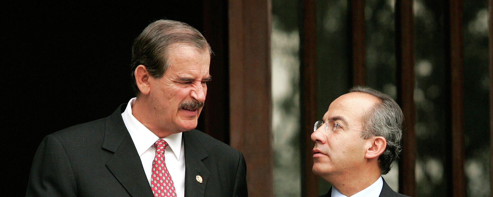 Los expresidentes mexicanos Vicente Fox y Felipe Calderón, Ciudad de México, el 21 de septiembre de 2006 Los expresidentes mexicanos Vicente Fox y Felipe Calderón, Ciudad de México, el 21 de septiembre de 2006 - Sputnik Mundo, 1920, 01.08.2021