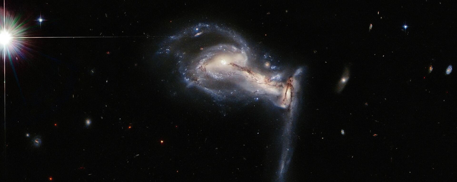 Triplete de galaxias del sistema Arp 195 - Sputnik Mundo, 1920, 24.01.2022