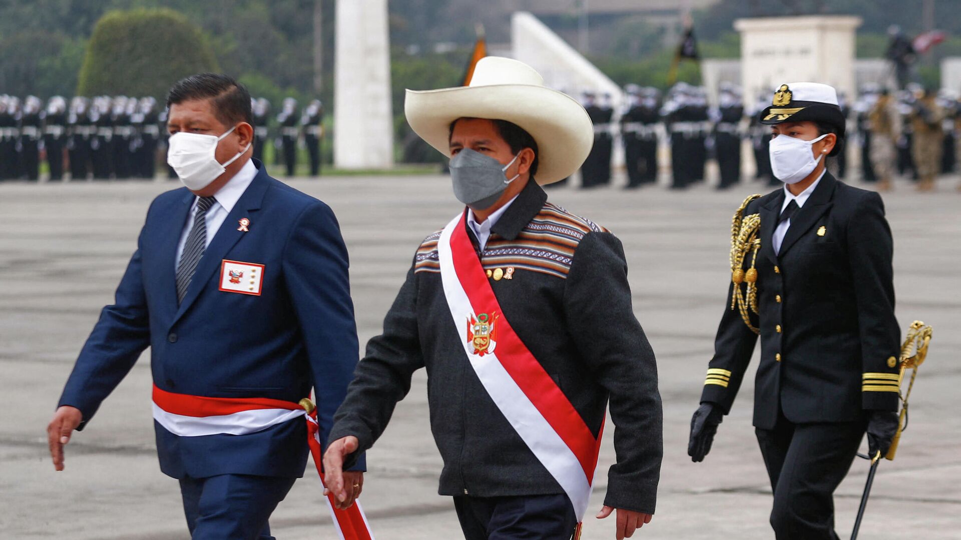 El presidente de Perú, Pedro Castillo, junto al primer ministro, Guido Bellido  - Sputnik Mundo, 1920, 04.08.2021