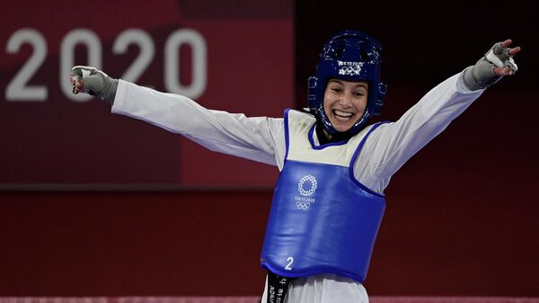 Adriana Cerezo, tras ganar el combate semifinal en la categoría de 49 kg en Tokio 2020 - Sputnik Mundo