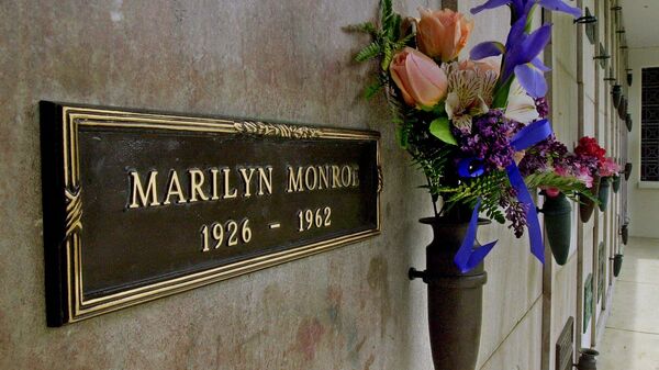 La tumba de Marilyn Monroe - Sputnik Mundo