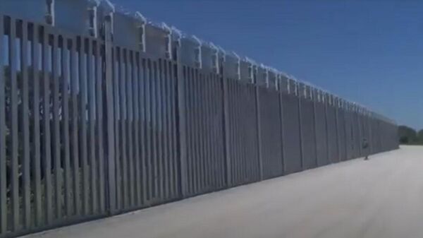 Grecia levanta un muro en la frontera con Turquía a causa de los afganos - Sputnik Mundo