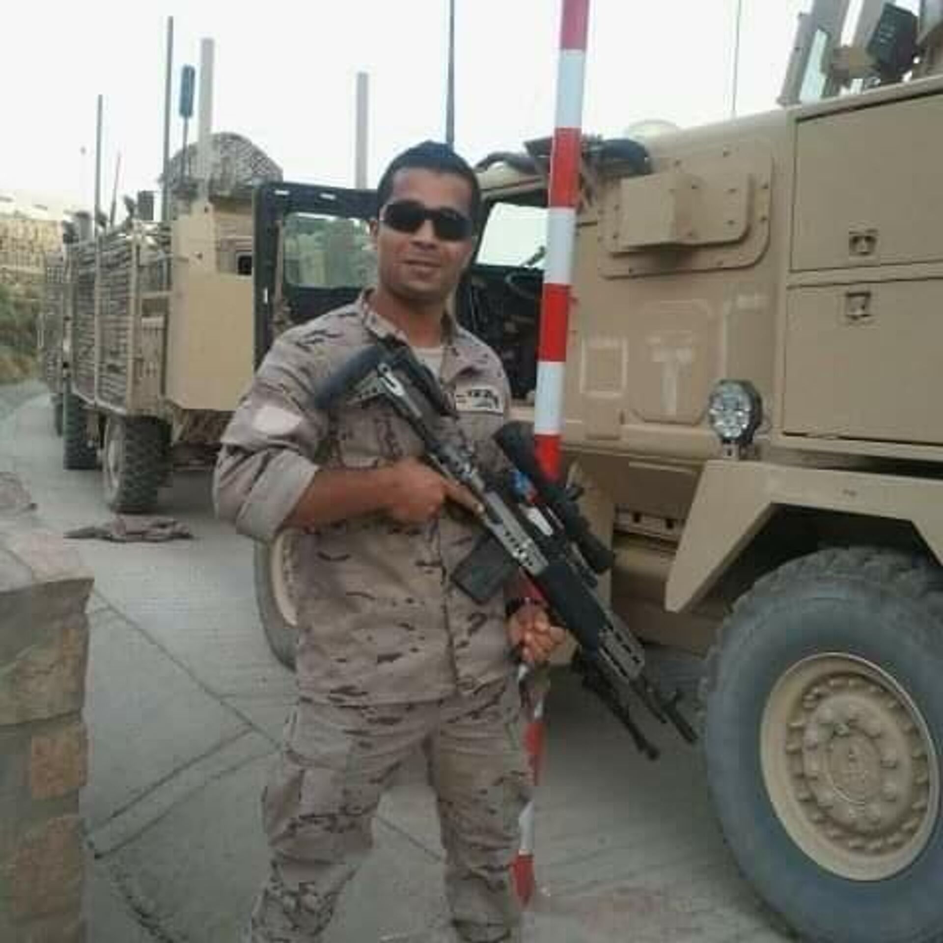 Karwan en su servicio al ejército español como intérprete en Afganistán (2007–2013) - Sputnik Mundo, 1920, 23.08.2021