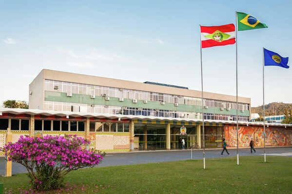 Universidad Federal de Santa Catarina (Brasil): puesto 619. Con sede en la ciudad de Florianópolis, es la única universidad federal del estado de Santa Catarina (sur), fundada el 18 de diciembre de 1960. - Sputnik Mundo
