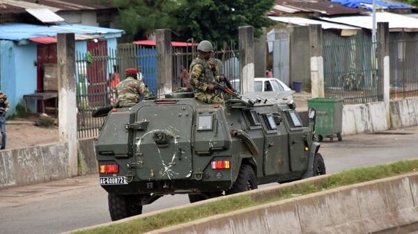 Soldados de las Fuerzas Armadas de Guinea durante el golpe de Estado en Conakry, el 5 de septiembre del 2021 - Sputnik Mundo