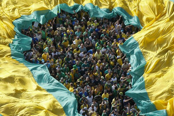 Una manifestación a favor del presidente de Brasil, Jair Bolsonaro, el Día de la Independencia de Brasil. - Sputnik Mundo