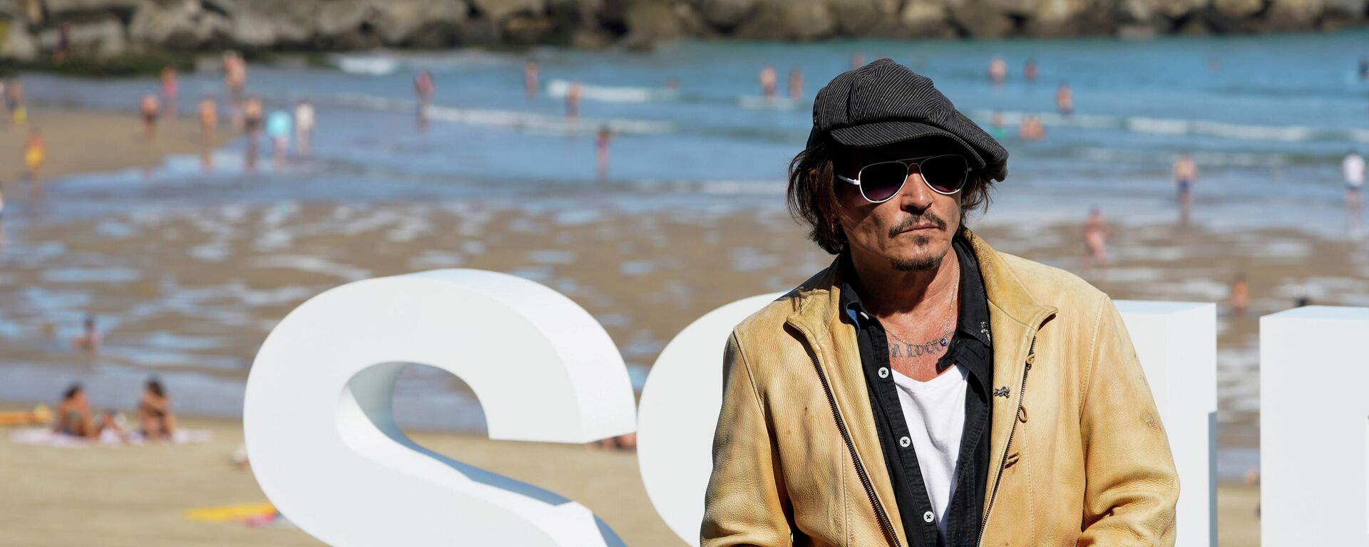 El actor y productor de cine estadounidense Johnny Depp participa en una sesión de fotos para promocionar el documental Crock Of Gold: A few rounds with Shane Macgowan, en el Festival de Cine de San Sebastián, España, el 20 de septiembre de 2020 - Sputnik Mundo, 1920, 13.09.2021