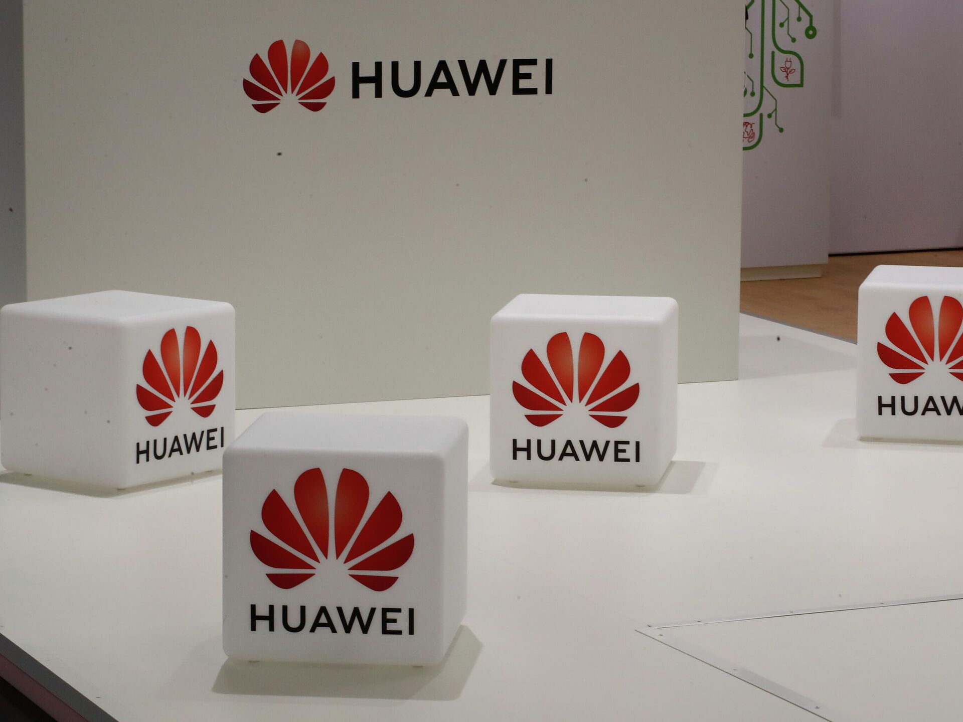Huawei desarrolla 2 sistemas operativos de código abierto con miras al 5G -  10.10.2021, Sputnik Mundo