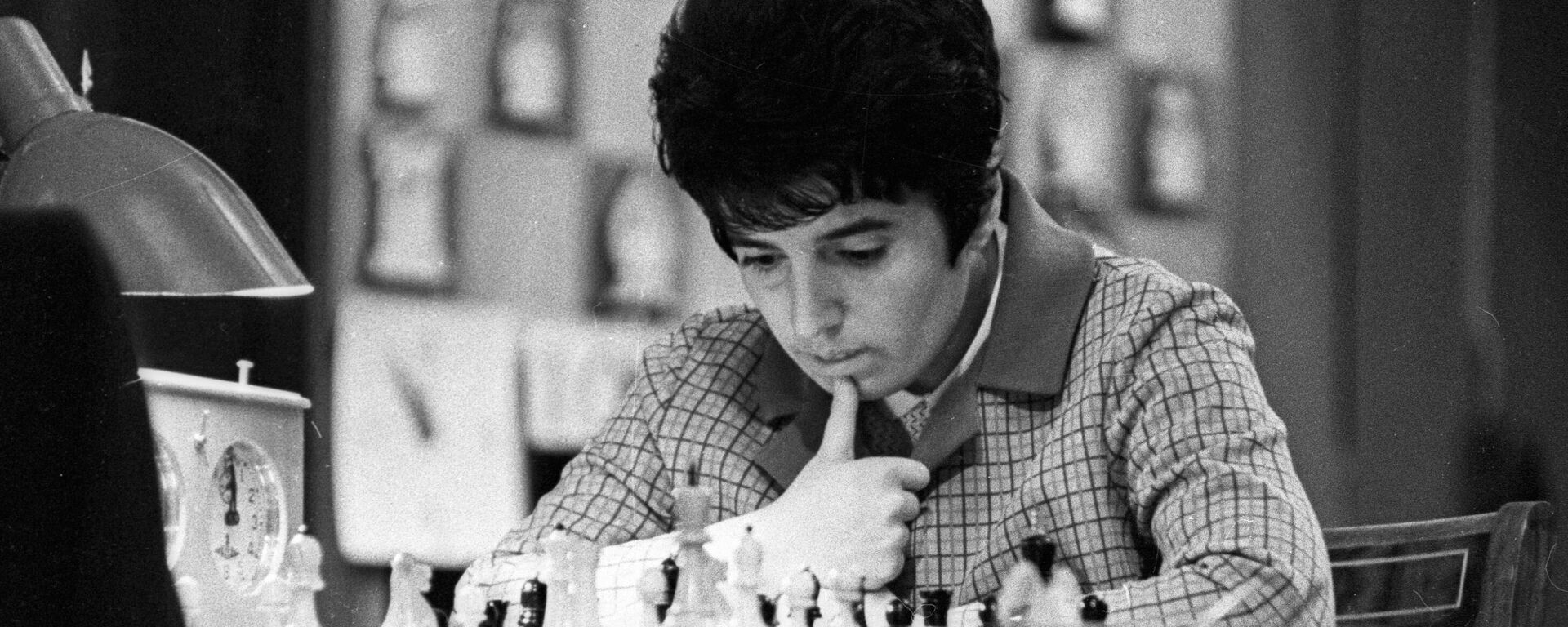 La ajedrecista georgiana Nona Gaprindashvili en 1970 - Sputnik Mundo, 1920, 17.09.2021