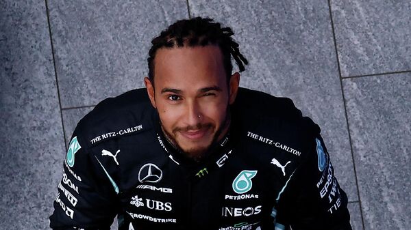 Lewis Hamilton tras su victoria en el GP de Sochi - Sputnik Mundo