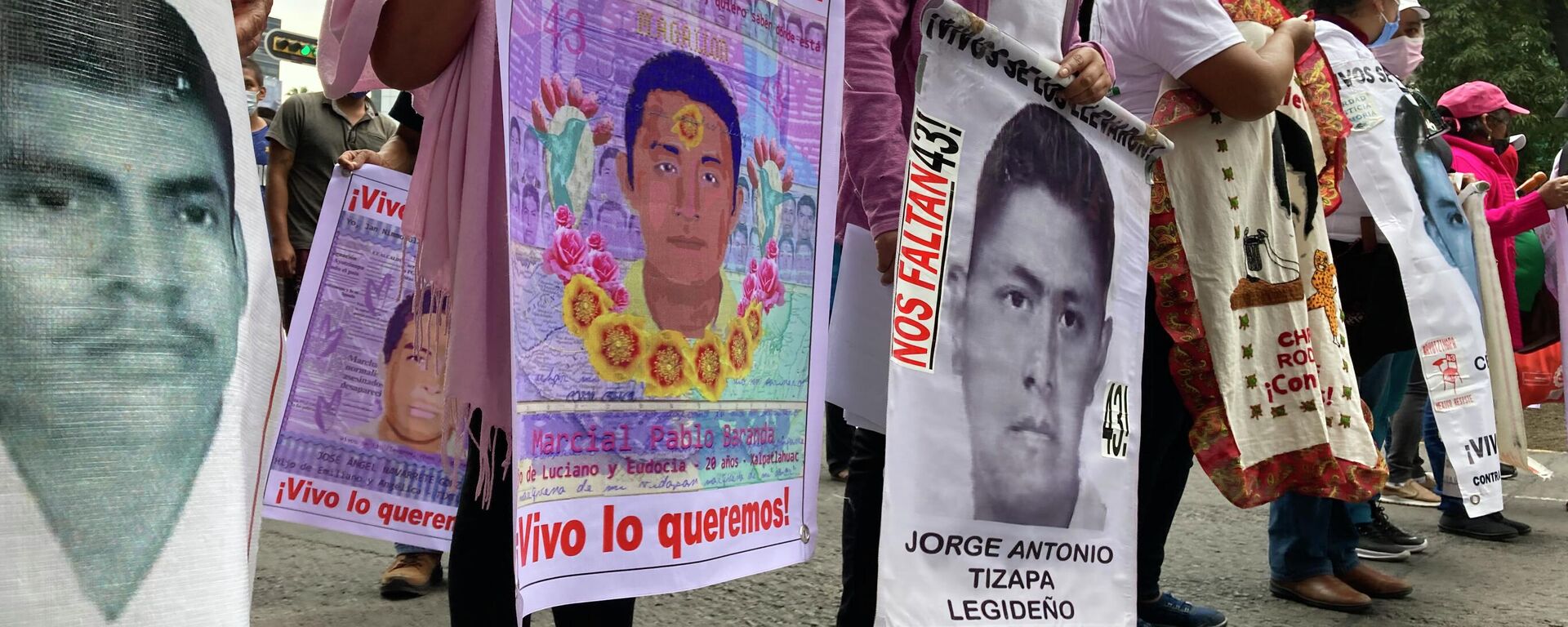 Manifestación por el séptimo aniversario de la desaparición de los 43 estudiantes de Ayotzinapa - Sputnik Mundo, 1920, 20.08.2022