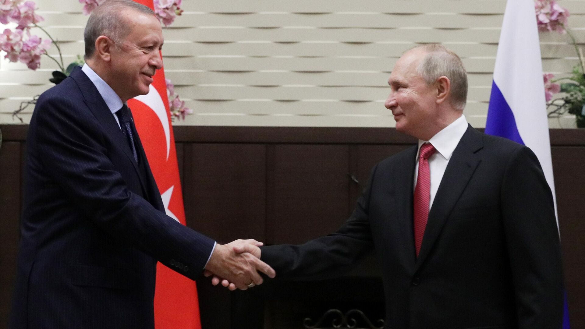 El presidente turco, Recep Tayyip Erdogan, y el presidente de Rusia, Vladímir Putin - Sputnik Mundo, 1920, 02.01.2022